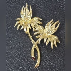 Vintage 'Scottish Thistle' Floral Goldtone Brooch - Estate